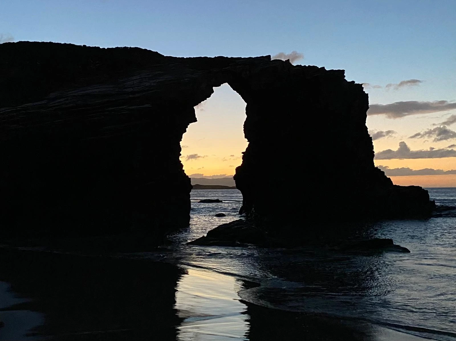 Playa de las Catedrales en Camper. Rutas en autocaravana por el norte de Galicia. As Caselas Camper