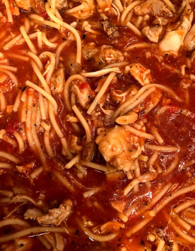 chicken-spaghetti-in-savory-tomato-sauce