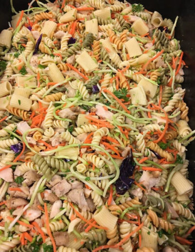 cold-pasta-salad-with-grilled-chicken-and-vegetables