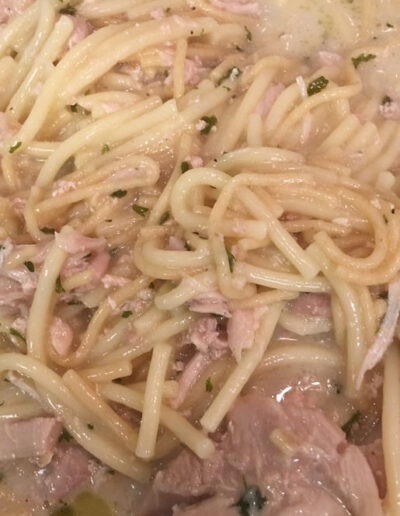 creamy-chicken-spaghetti-in-white-garlic-sauce