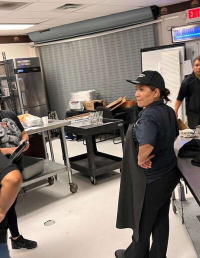 kitchen_staff_working