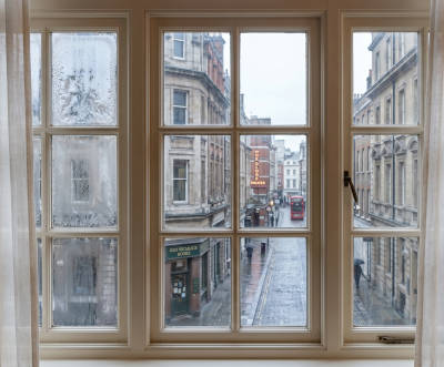 Top Tips to Keep Your Home Cool with an Efficient Cooling System 6 curtain display