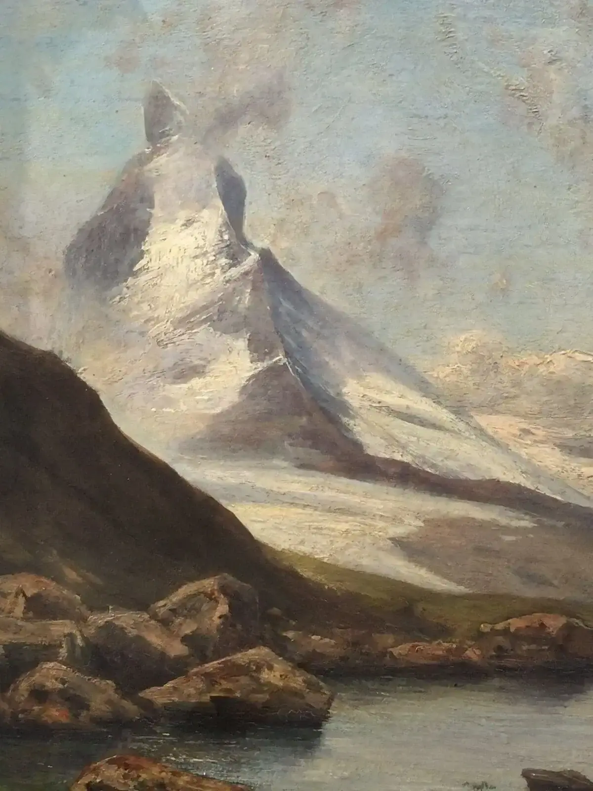Peinture d'une montagne enneigée près d'un lac