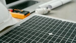 DIY vs. Professional Solar Installation: Cost-Benefit Comparison & Choosing the Right Option 5