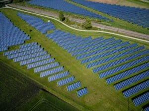 The Power of the Sun: Real-Life Success Stories of Solar Adoption 4