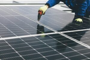 The Solar Job Market: Opportunities in the Green Economy 5