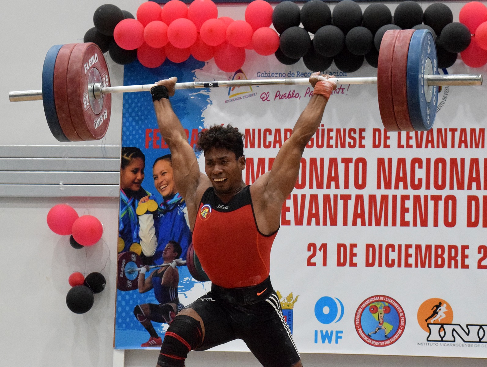 Pesas inicia competencia en Panamá
