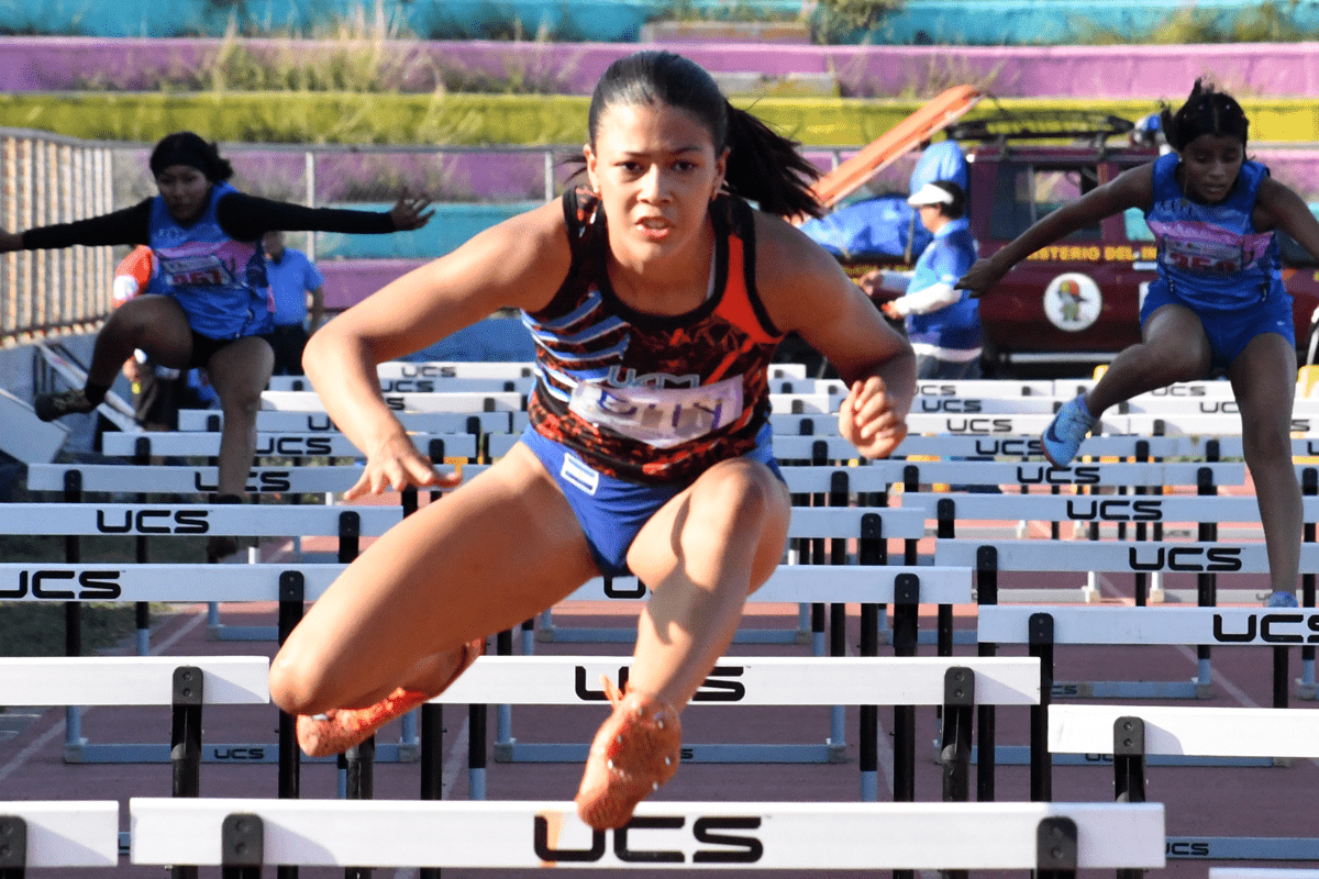 Jaguar María Alejandra Alvarado mejora su récord nacional