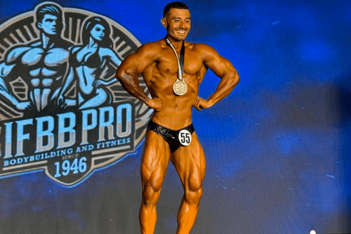Maxssuell Vallejos conquista oro en Panamericano de Fisicoculturismo