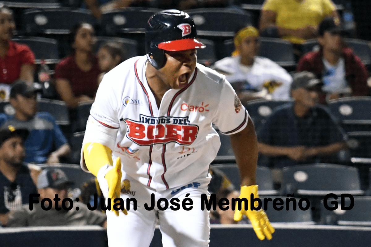 Beisbol-liga-profesional-2025-Boer-vs-León–Rifaela-jj-8612