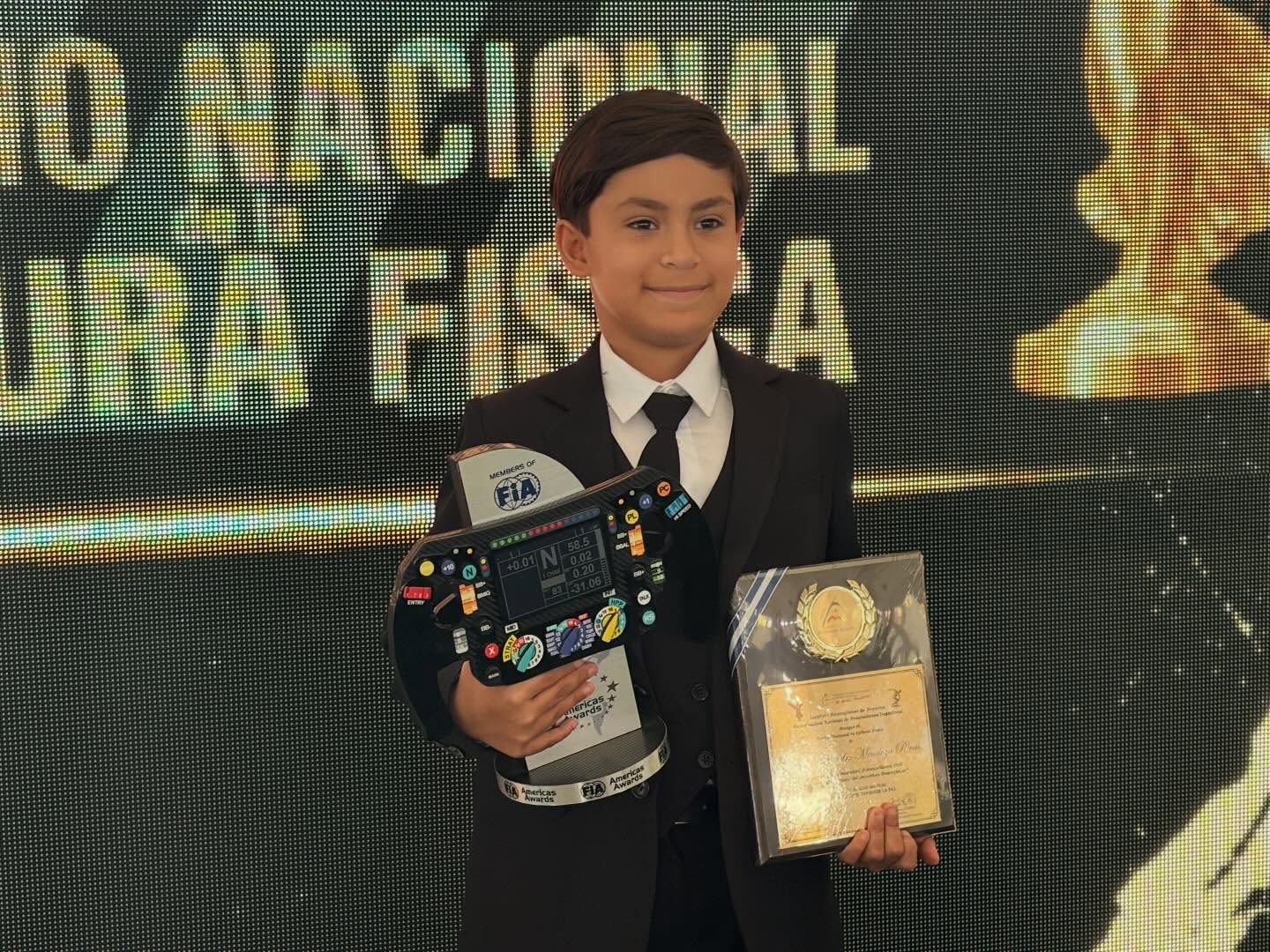 niño ajedrez