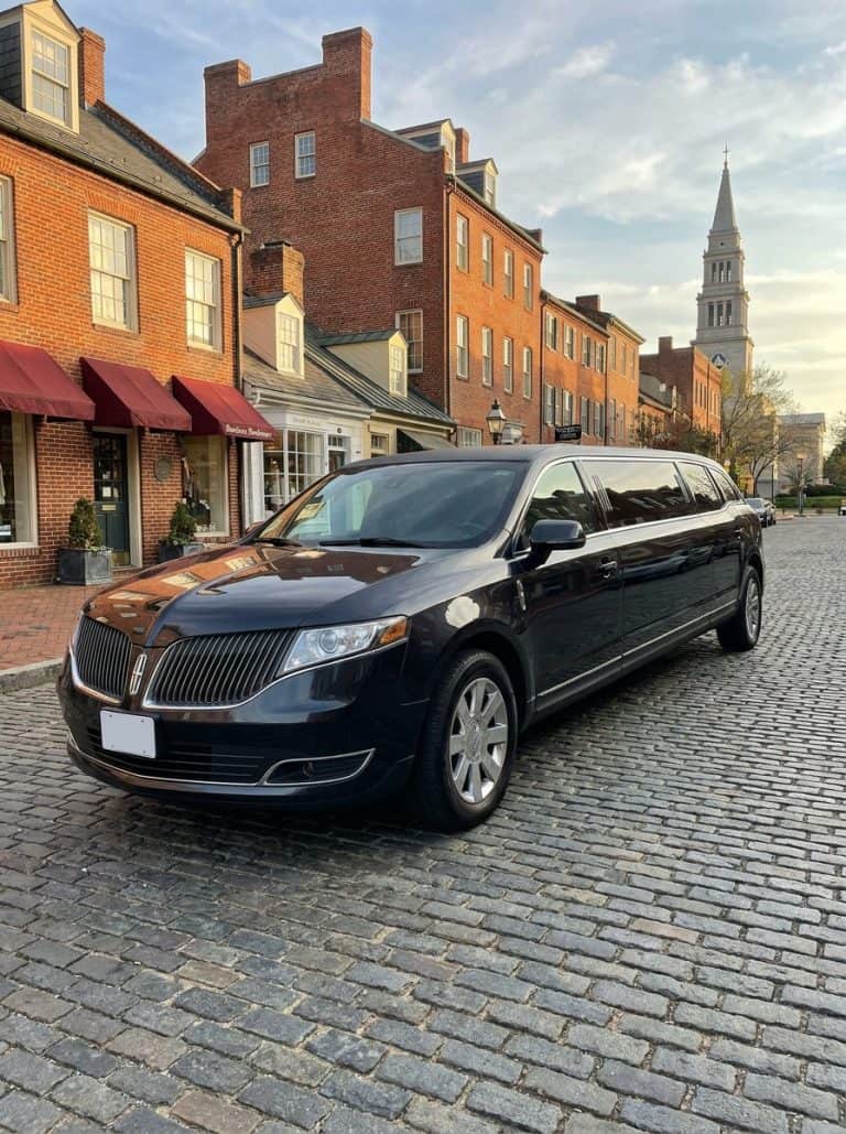 Limo service in {city}