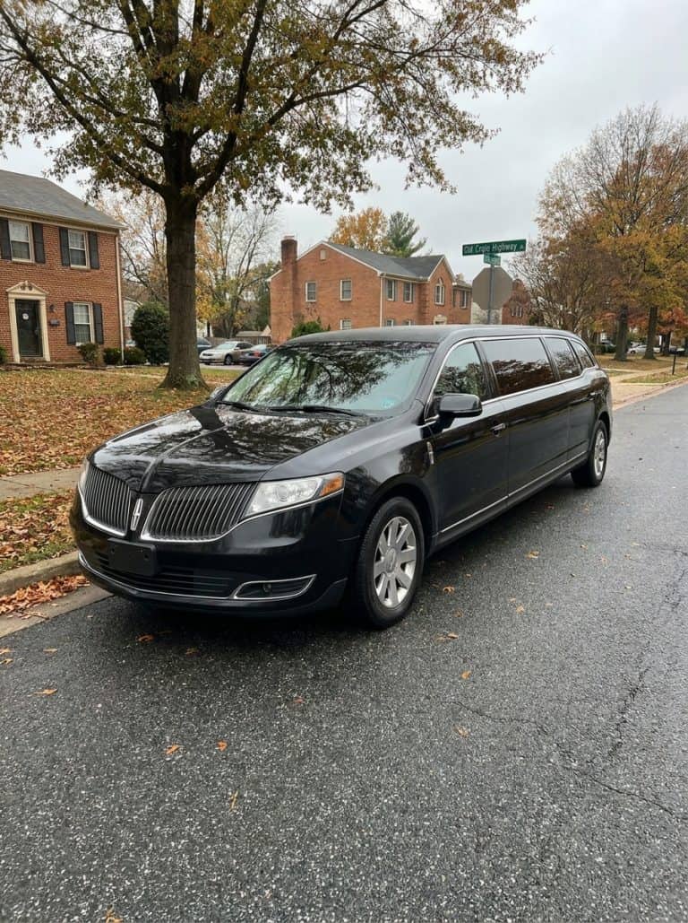 Limo service in {city}