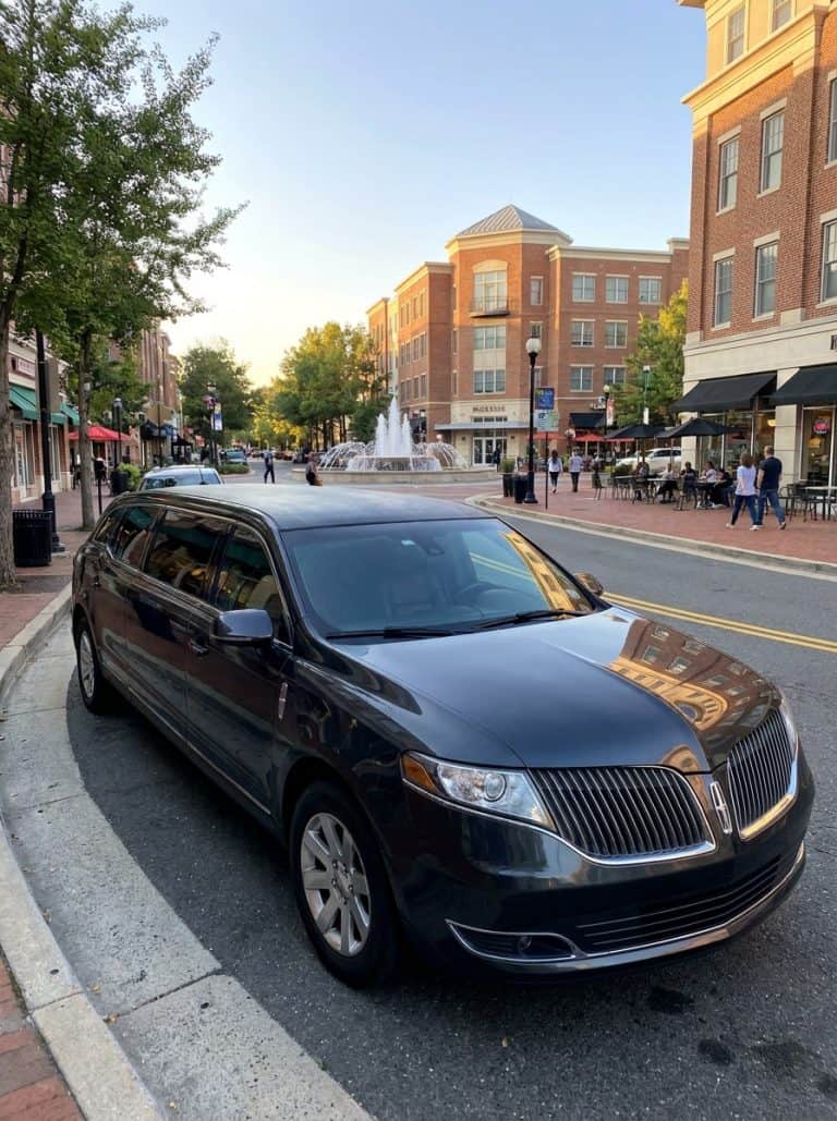 Limo service in {city}
