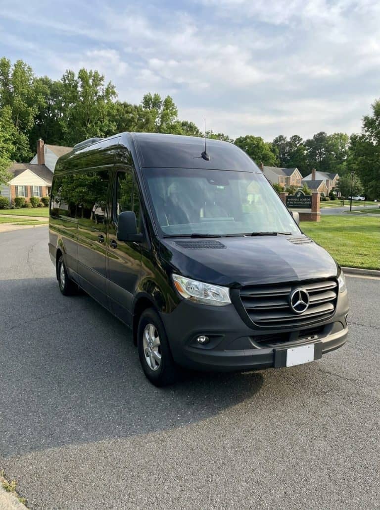 Limo service in {city}