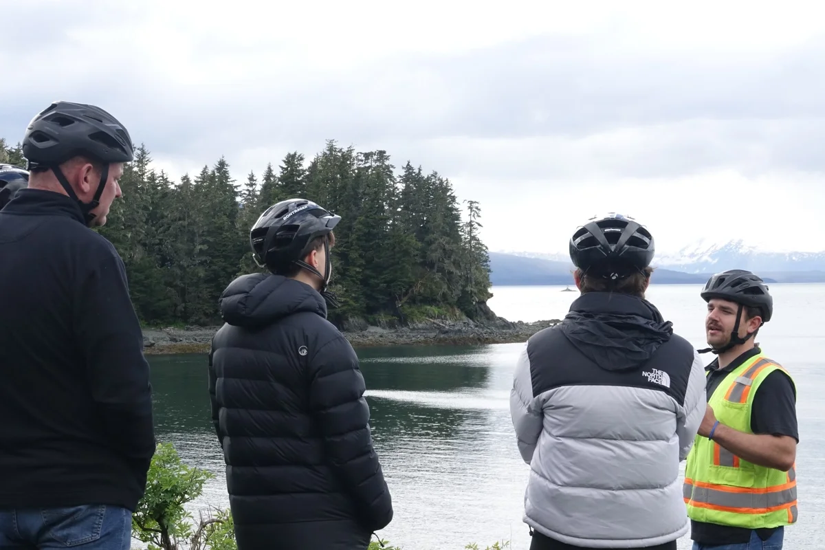 1200×800-Rainforest-ebike-ocean-view-guide-tour-learn