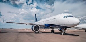 will airlines pay for flight school