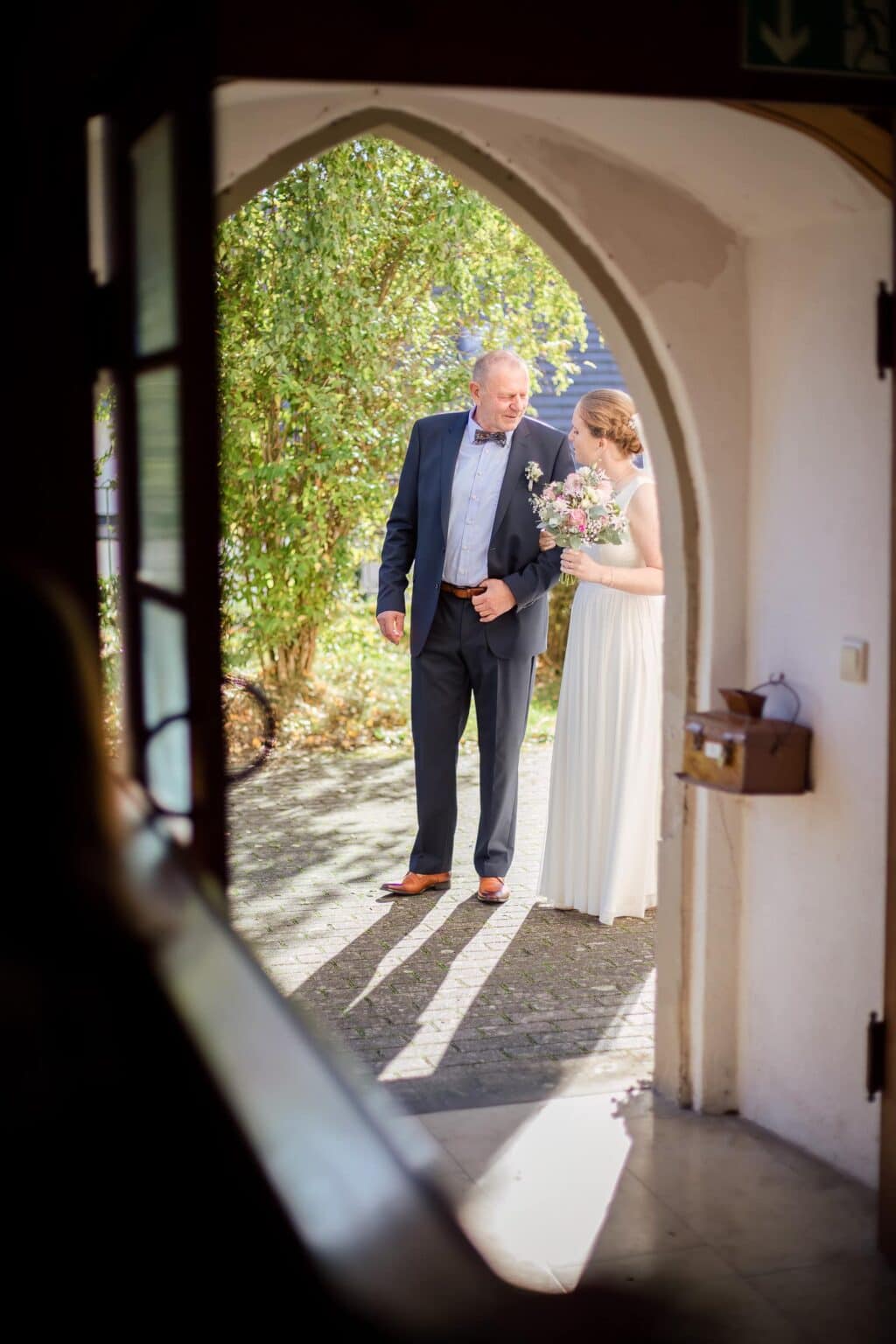 einzug braut hochzeitsfotograf firstlook stuttgart