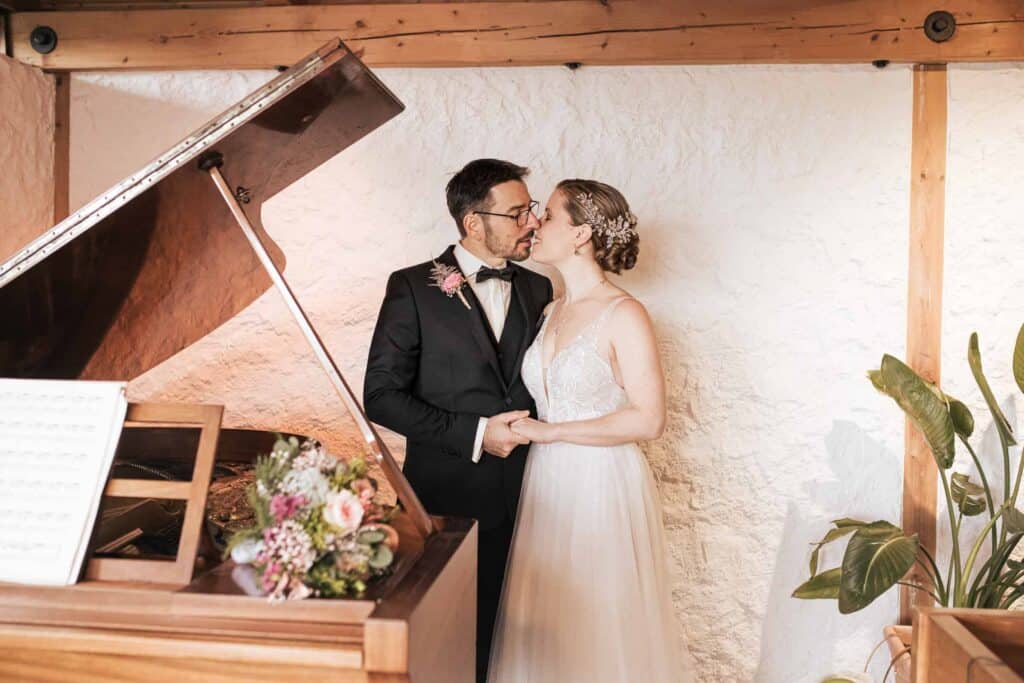 hochzeitsfotograf böblingen hochzeitsfotograf böblingen brautpaar Klavier