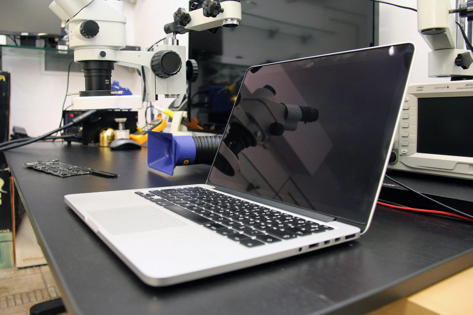 Apple Laptop Repair 1536x1024 1