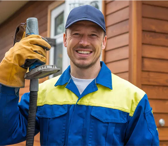 pest_control_worker_1 Texas pest control technician providing professional extermination services