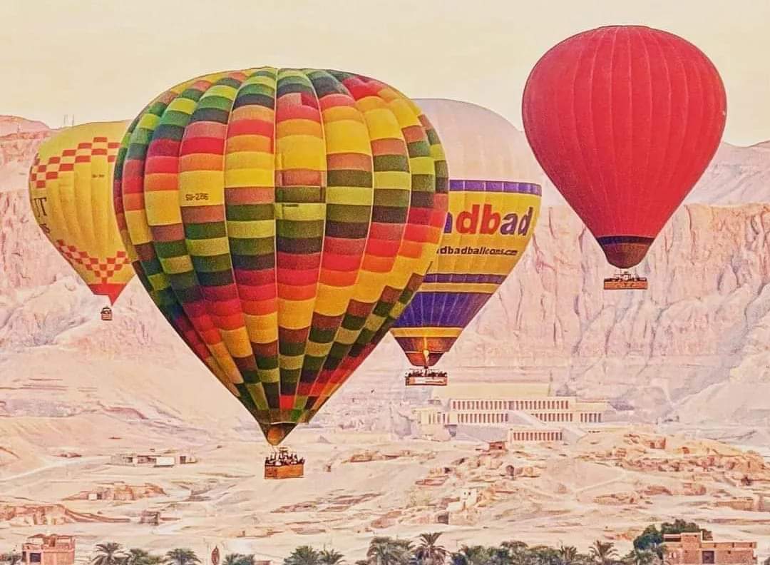 hot air balloon ride over luxor egypt travel tour (1)
