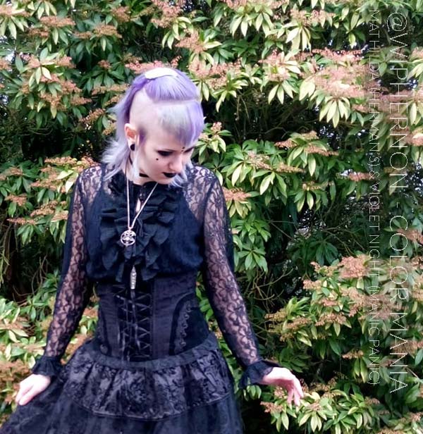 Merci @wiphernon :) Coloration Cheveux Gris Granny Mathilda Grey - Herman's Amazing | Color-Mania