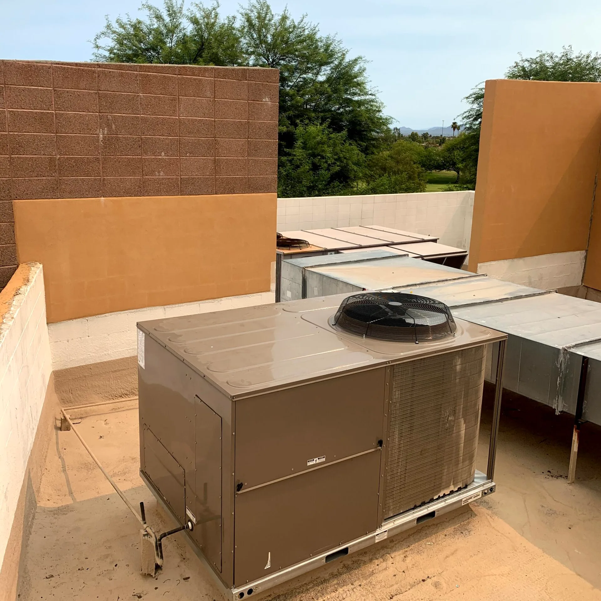 HVAC Project Portfolio 13 AC installation in Scottsdale, Arizona, Comfort One Air Conditioning LLC installed a new ac unit on top of the roof