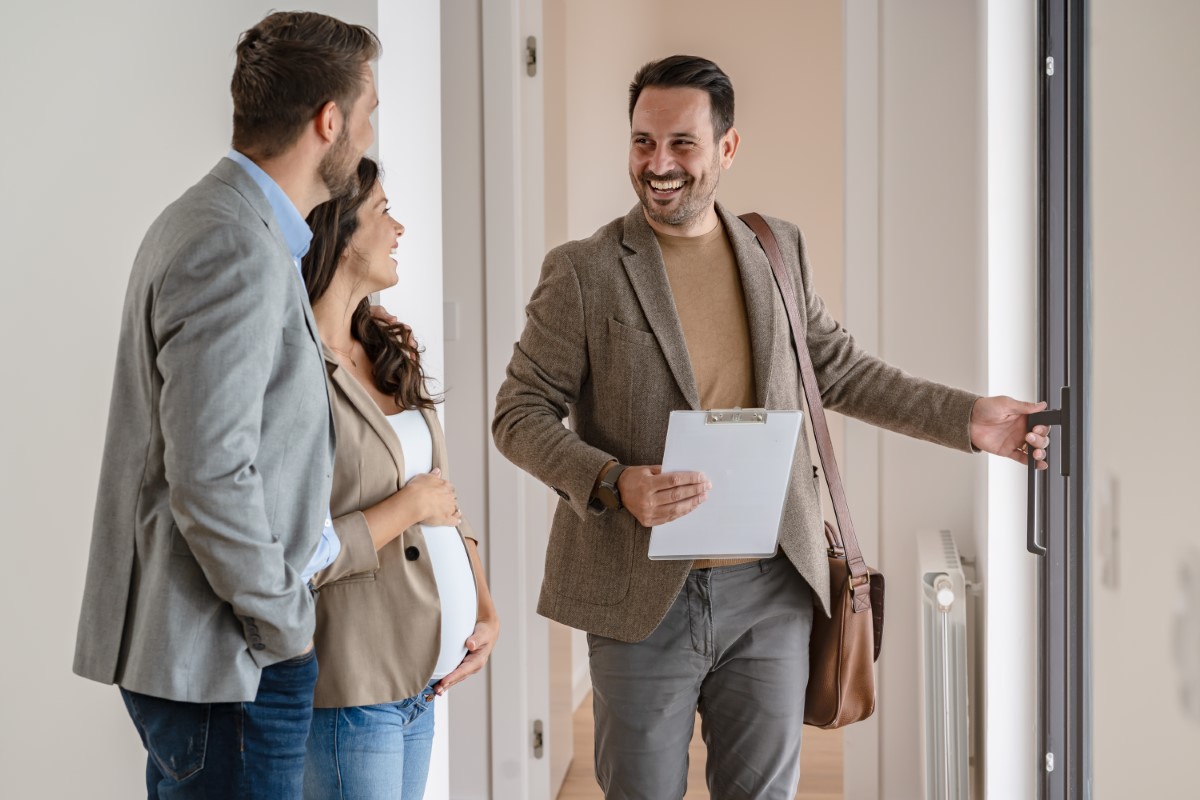 Acheteurs vs Vendeurs : à qui profitera ce Printemps 2025, sous haute tension immobilière ?