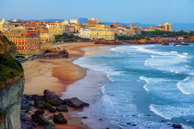 Immobilier côtier : ce que les tsunamis de 2025 nous apprennent sur la fragilité du littoral français Immobilier côtier : ce que les tsunamis de 2025 nous apprennent sur la fragilité du littoral français
