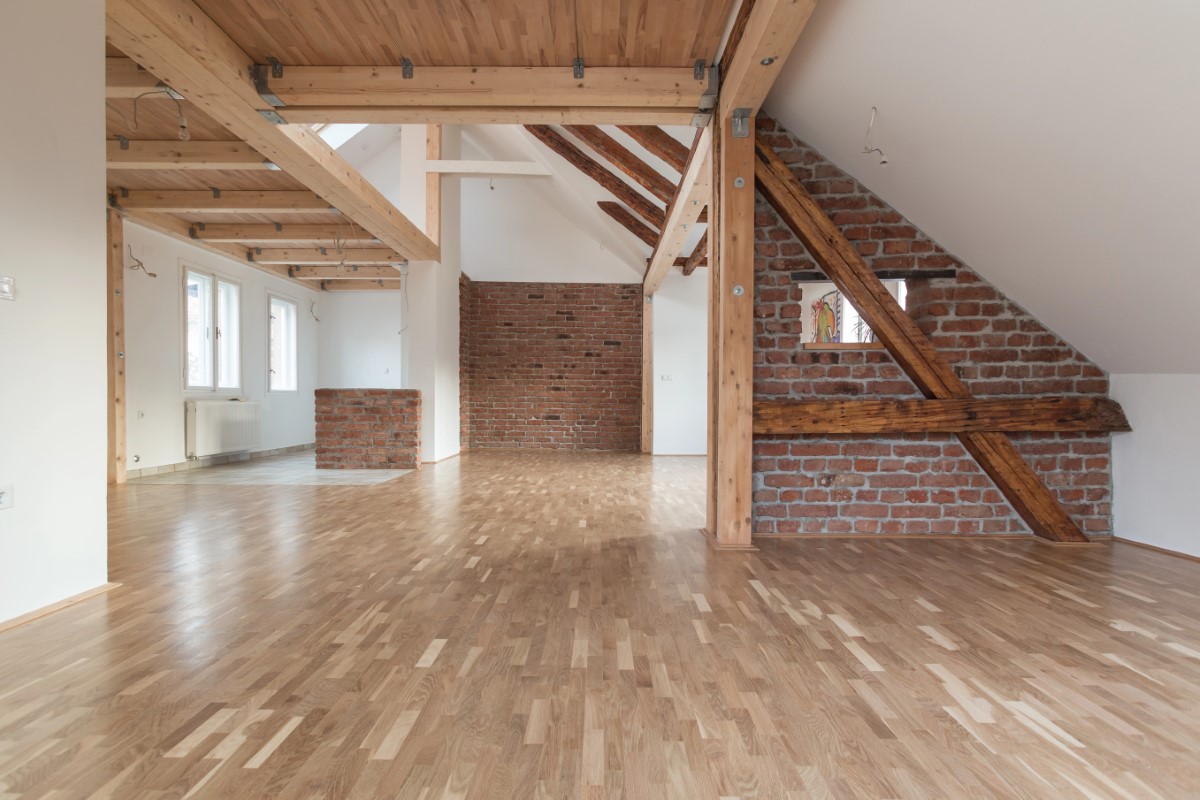 Rénover une vieille grange pour en faire un duplex de luxe