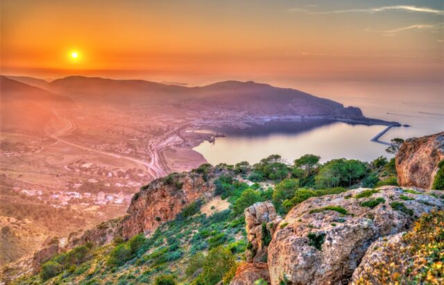 Avec 200 000 €, ce que vous achetez à Alger, Oran ou Marseille va vous surprendre… Avec 200 000 €, ce que vous achetez à Alger, Oran ou Marseille va vous surprendre…
