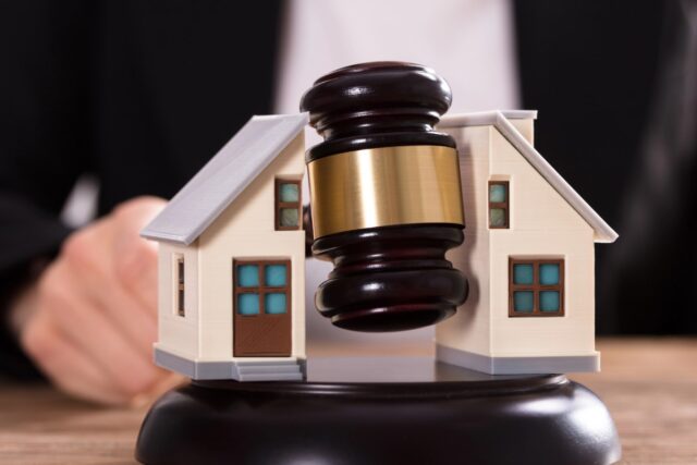 Succession et maison indivise 5 leviers pour sortir de l’impasse sans heurter la famille en cas d'indivision épineuse Succession et maison indivise : 5 leviers pour sortir de l’impasse sans heurter la famille en cas d'indivision épineuse