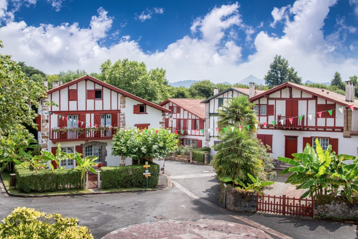 Choc sur le littoral cette région adorée des vacanciers bannit les maisons secondaires biarritz aout 2025