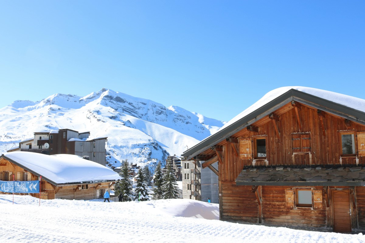 3 000 habitants, des millionnaires par milliers : Verbier, le paradoxe d’une station alpine face à la loi Weber