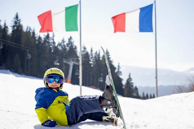 JO 2026 cette station où vous skiez en France et déjeunez en Italie sans enlever vos skis JO 2026 : cette station où vous skiez en France… et déjeunez en Italie sans enlever vos skis