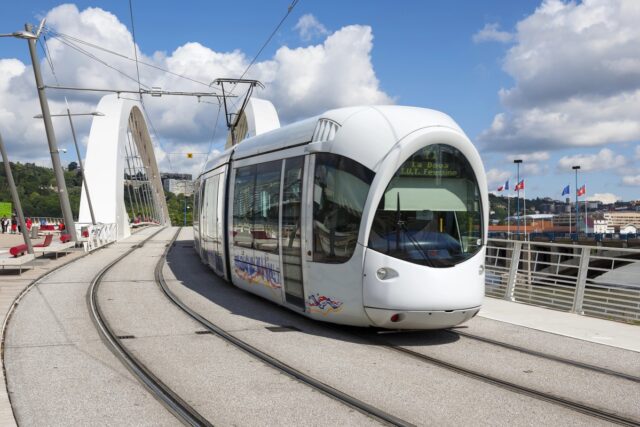 Le tramway, le mauvais côté de la rue… et la valeur des logements Le tramway, le mauvais côté de la rue… et la valeur des logements