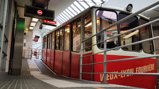 Tramway, bus, métro Lyon, cas d’école des effets contrastés sur la valeur des logements Tramway, bus, métro Lyon, cas d’école des effets contrastés sur la valeur des logements