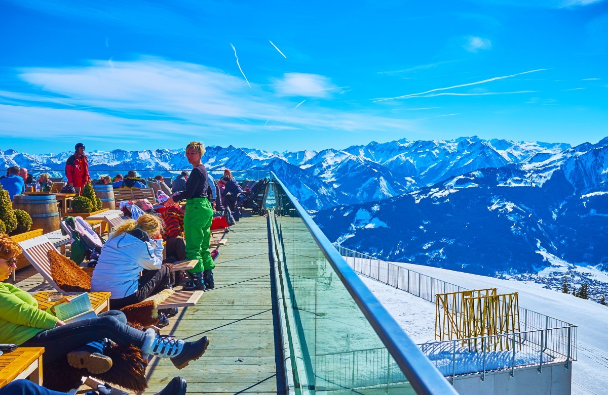 "Trop ou pas assez de neige” : ces stations misent tout sur l’après-ski pour sa clientèle premium