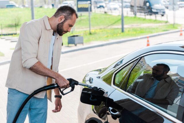 Quand le prix du carburant change silencieusement les choix immobiliers