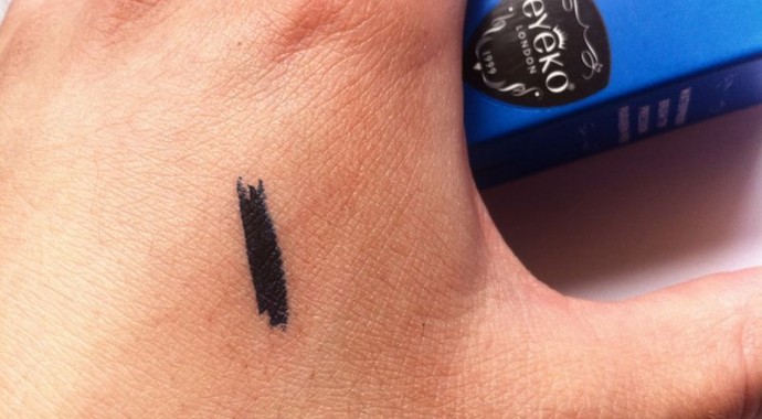 swatch eye liner eyeko