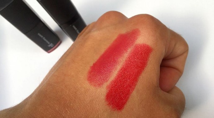 swatch rouge à lèvre elf
