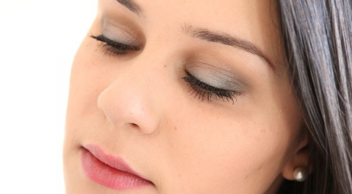 Maquillage doux et naturel