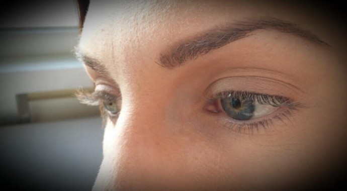 comment maquiller yeux en amande