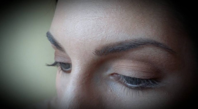 comment maquiller yeux bleu en amande