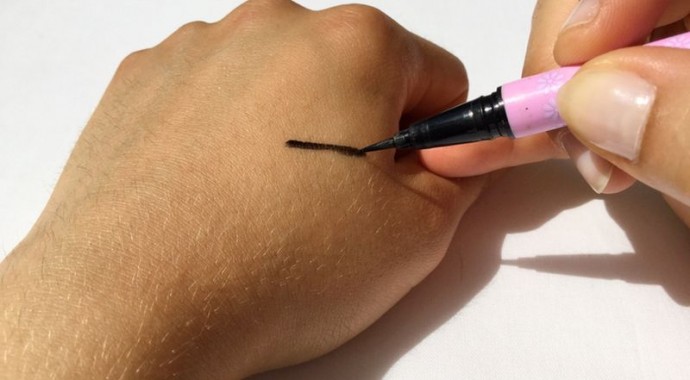 swatch liner japonais dolly wink