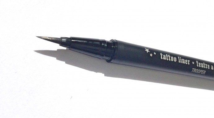 eye liner kat von d france