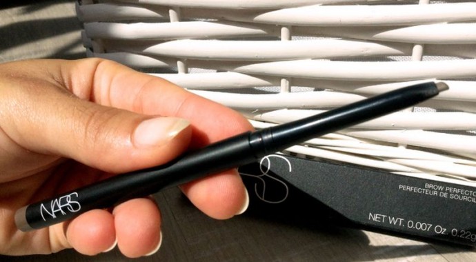 avis crayon sourcils nars
