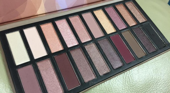 avis revealed 2 palette