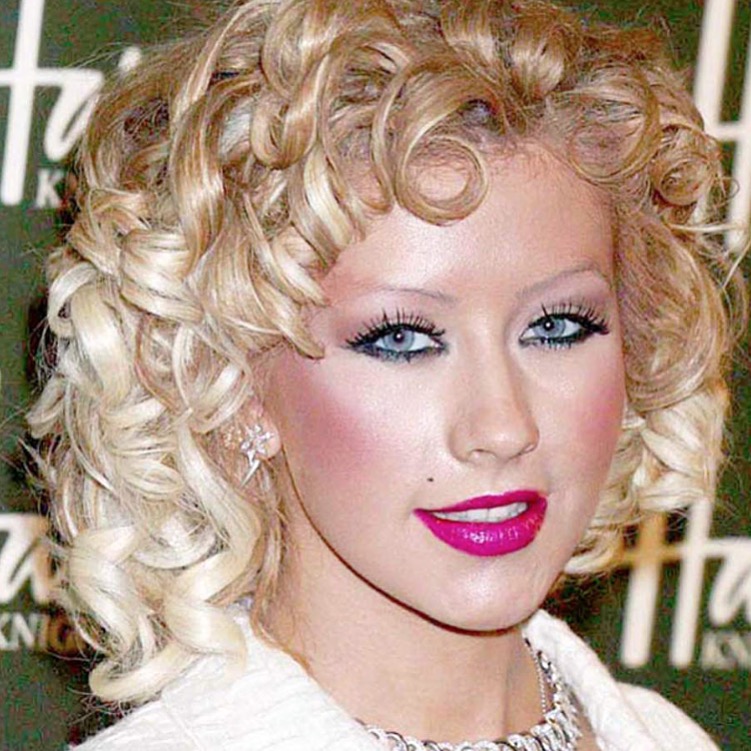 Christina Aguilera voici.fr